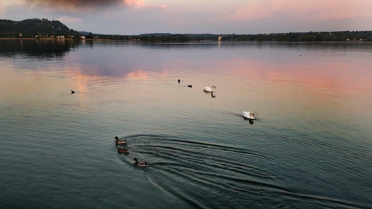 Ritratto Sul Lago Dormelletto Exteriér fotografie