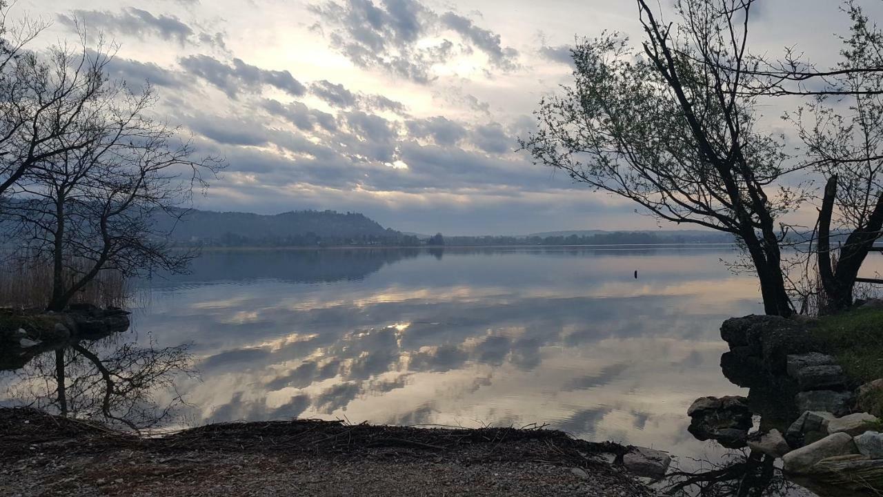 Ritratto Sul Lago Dormelletto Exteriér fotografie